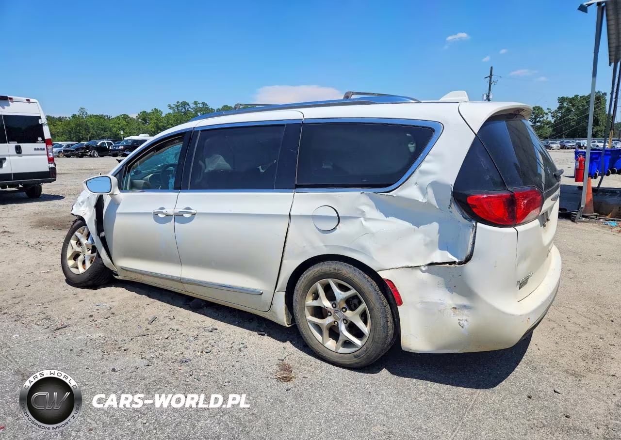 2018 Chrysler Pacifica Touring L VIN:2C4RC1BG4JR167189 - 2