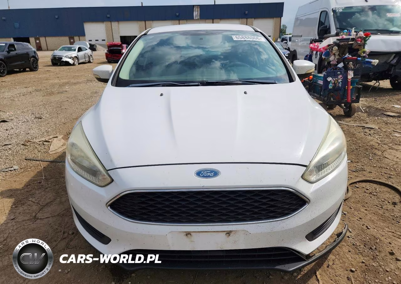 2016 Ford Focus Se VIN:1FADP3K28GL269097 - 5