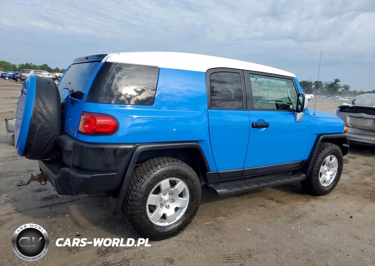 2007 Toyota Fj Cruiser Base VIN:JTEBU11F470002622 - 3