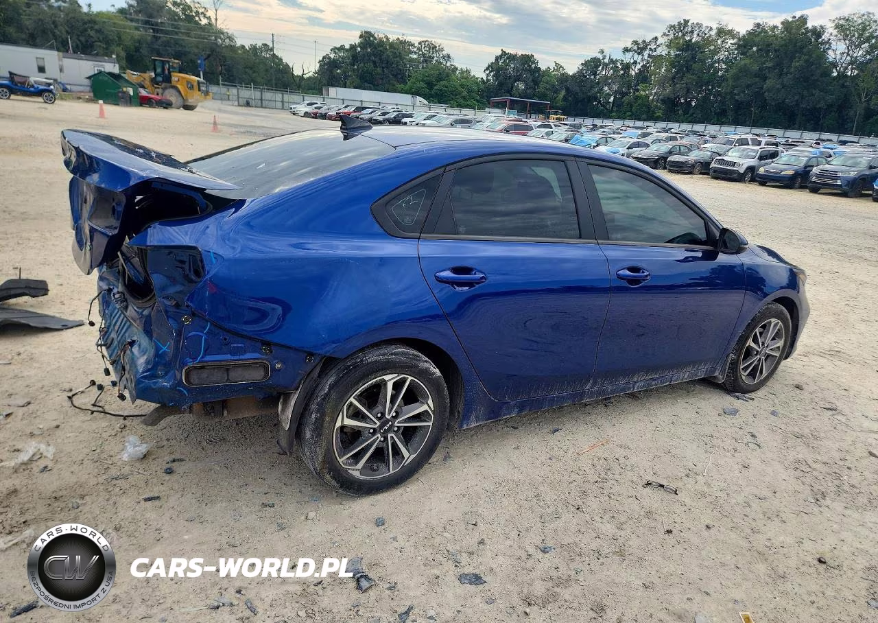 2022 Kia Forte Lxs VIN:3KPF24AD8NE418964 - 3