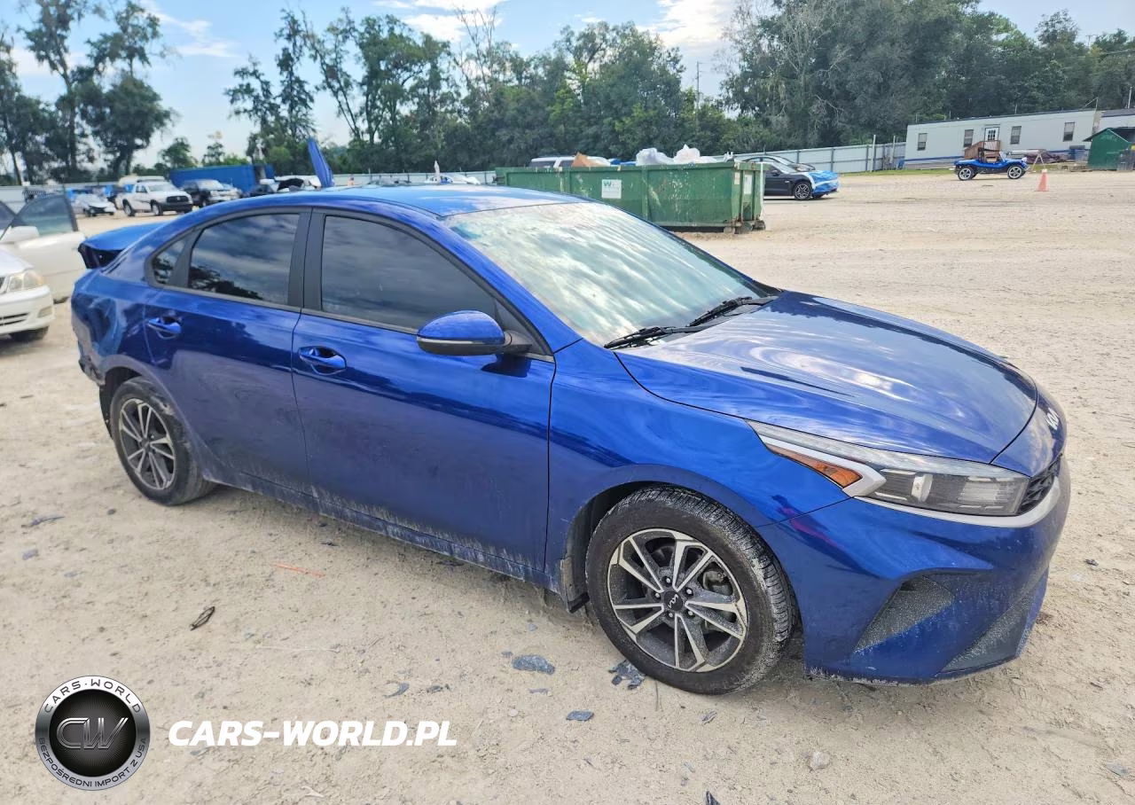 2022 Kia Forte Lxs VIN:3KPF24AD8NE418964 - 4