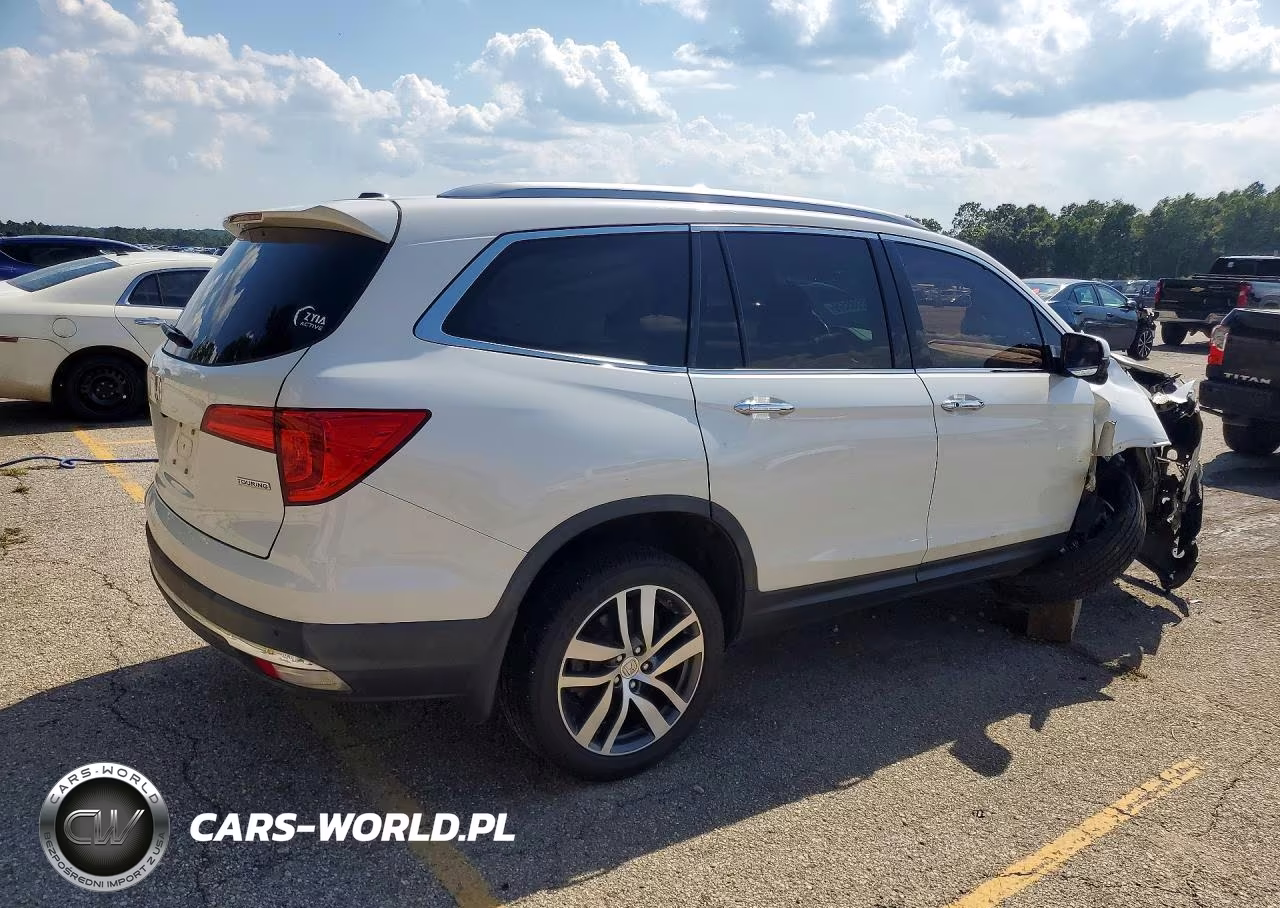 2018 Honda Pilot Touring VIN:5FNYF5H98JB007959 - 3
