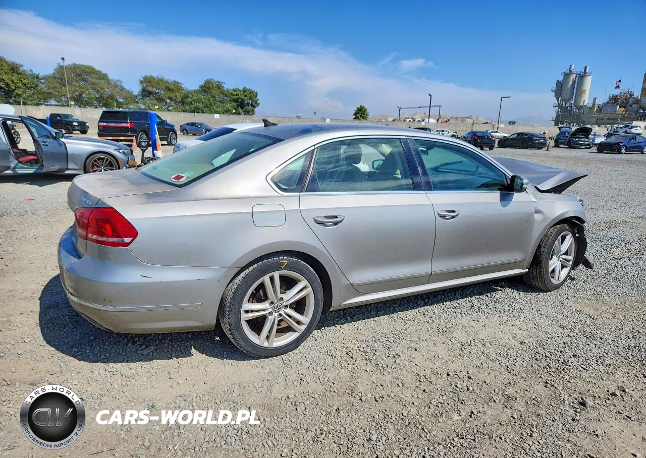 2013 Volkswagen Passat Sel VIN:1VWCN7A30DC029466 - 3