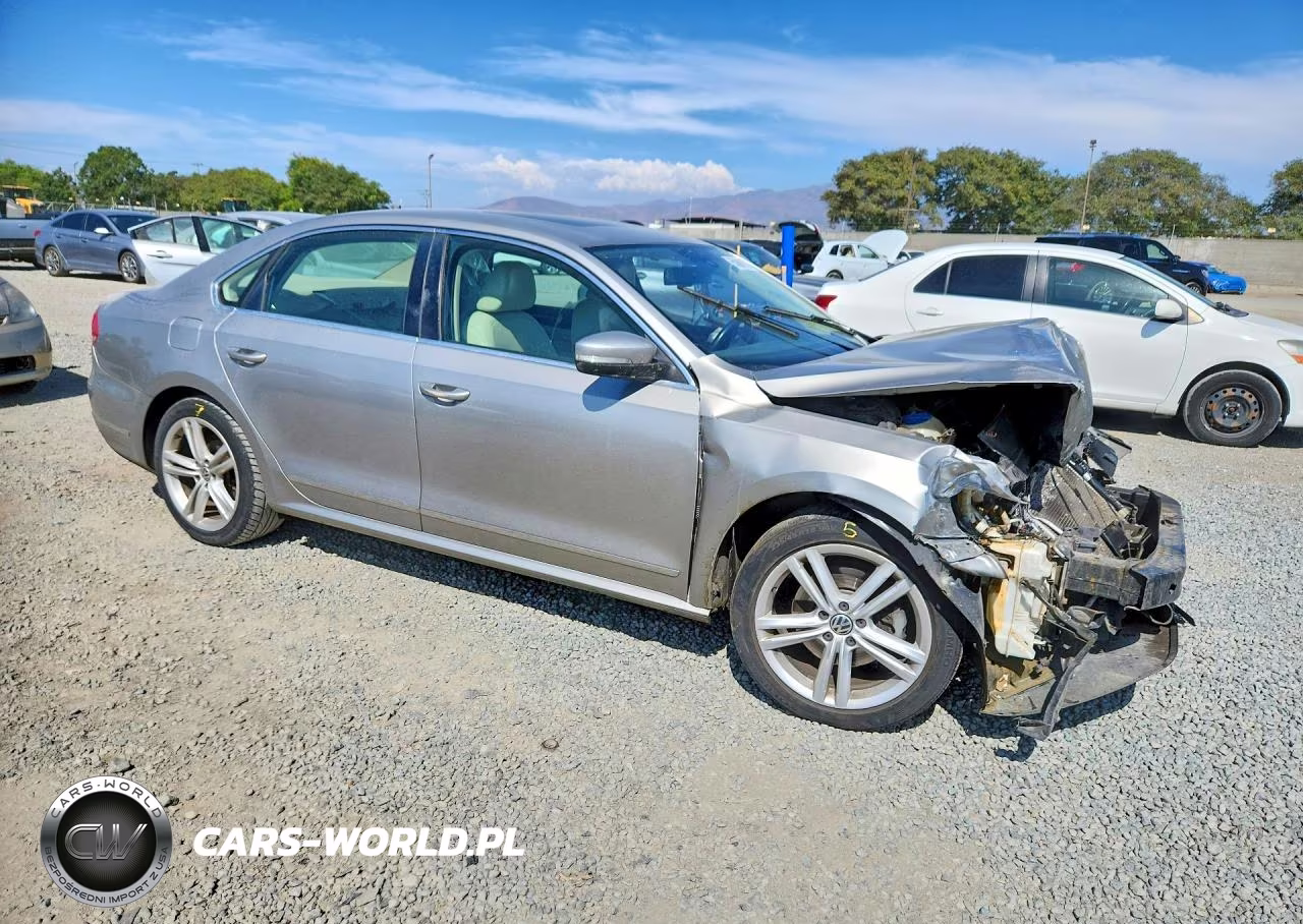 2013 Volkswagen Passat Sel VIN:1VWCN7A30DC029466 - 4
