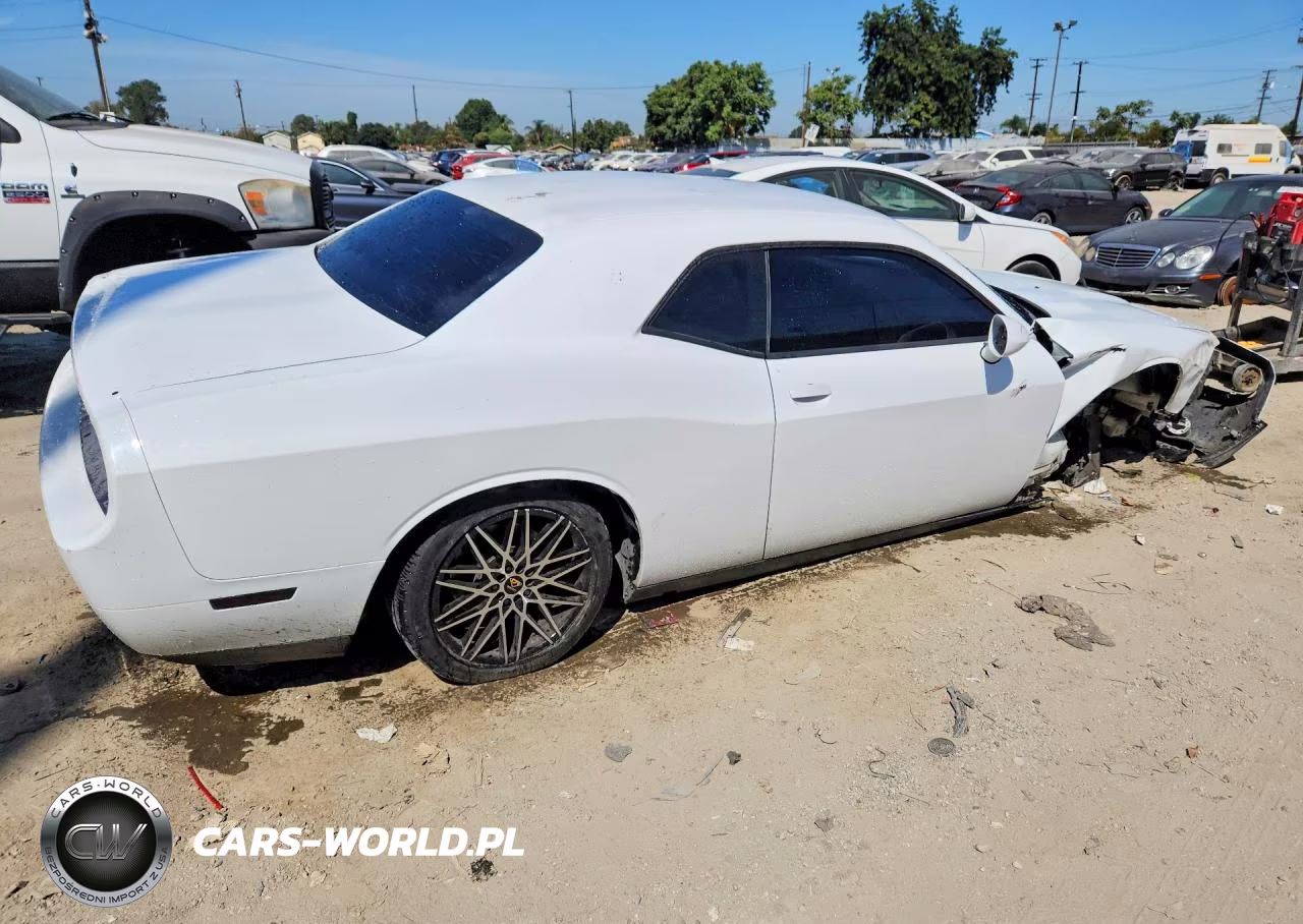 2013 Dodge Challenger Sxt VIN:2C3CDYAG2DH733801 - 3