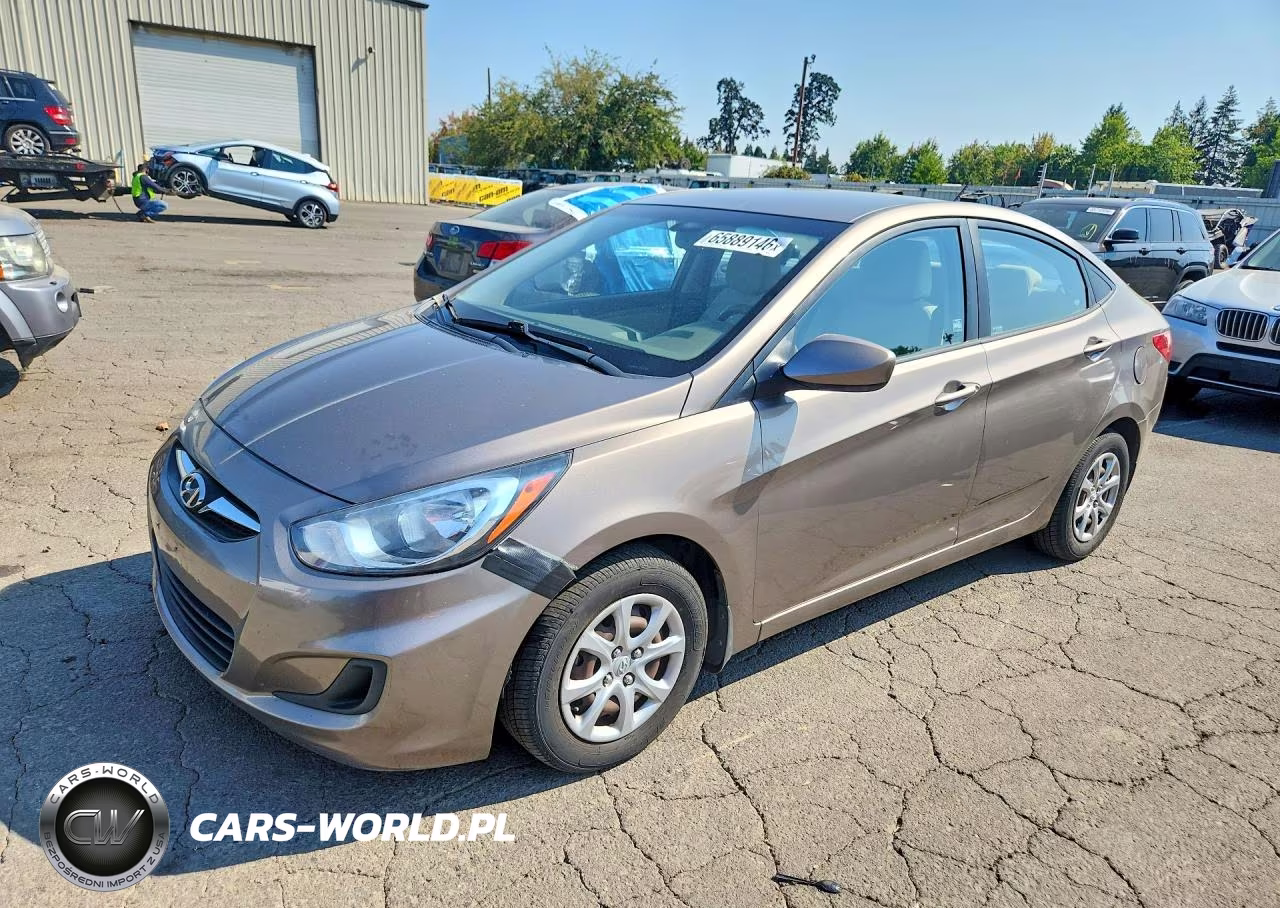 2012 Hyundai Accent – zdjęcie 1 z 12