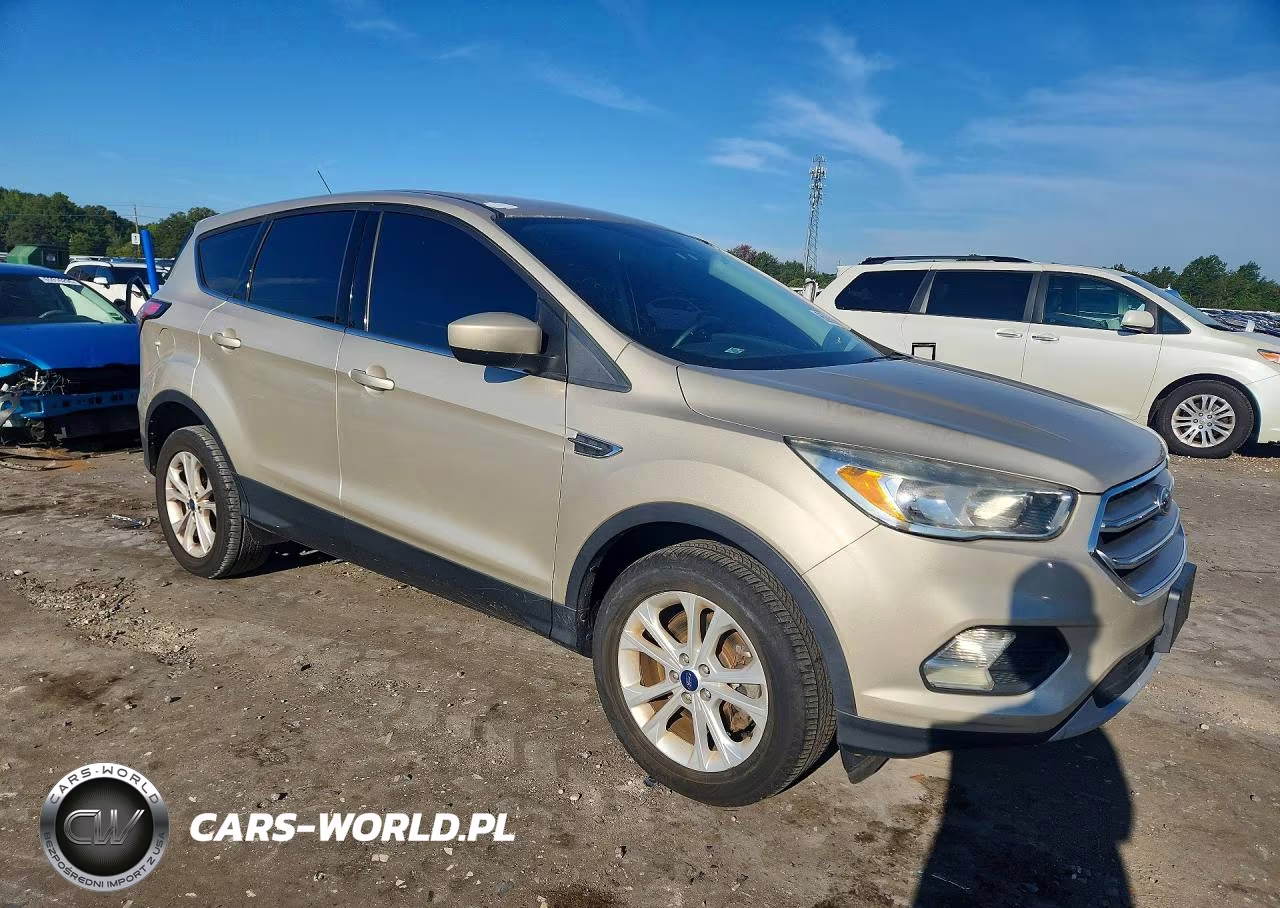 2017 Ford Escape Se VIN:1FMCU9GD8HUE20409 - 4