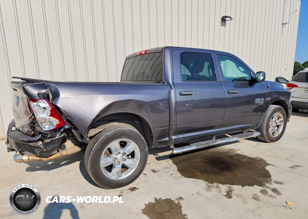2019 Ram 1500 Classic Tradesman VIN:1C6RR6KT8KS545918 - 3
