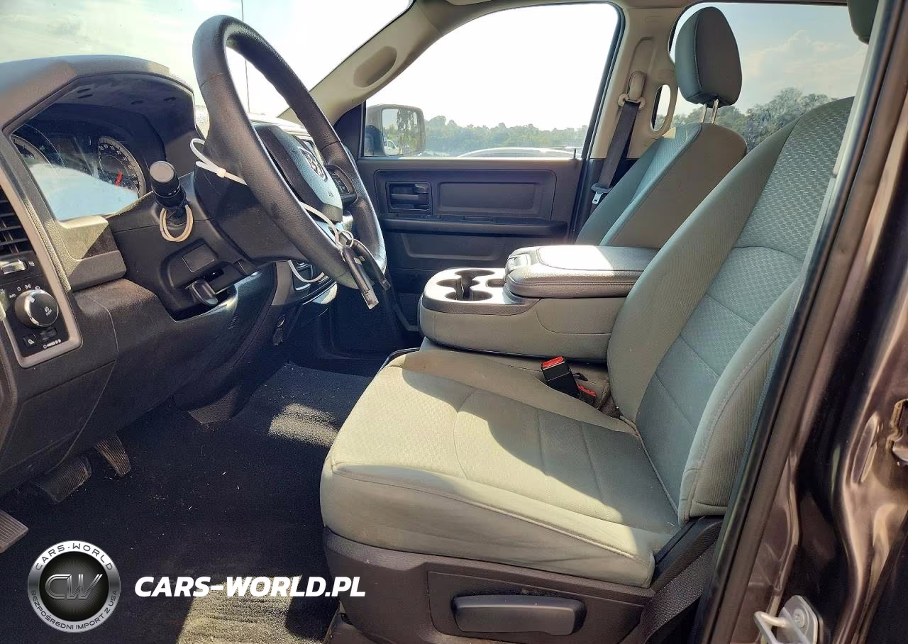 2019 Ram 1500 Classic Tradesman VIN:1C6RR6KT8KS545918 - 7