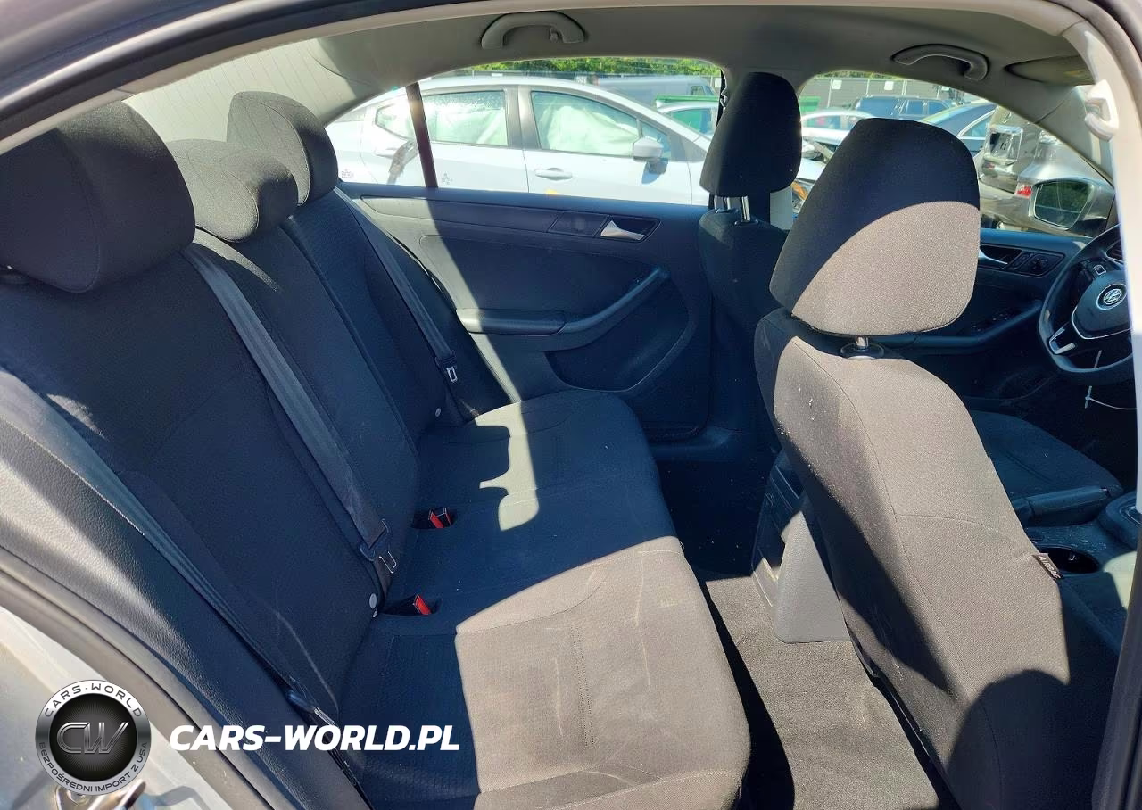 2016 Volkswagen Jetta S VIN:3VW267AJ0GM364835 - 10