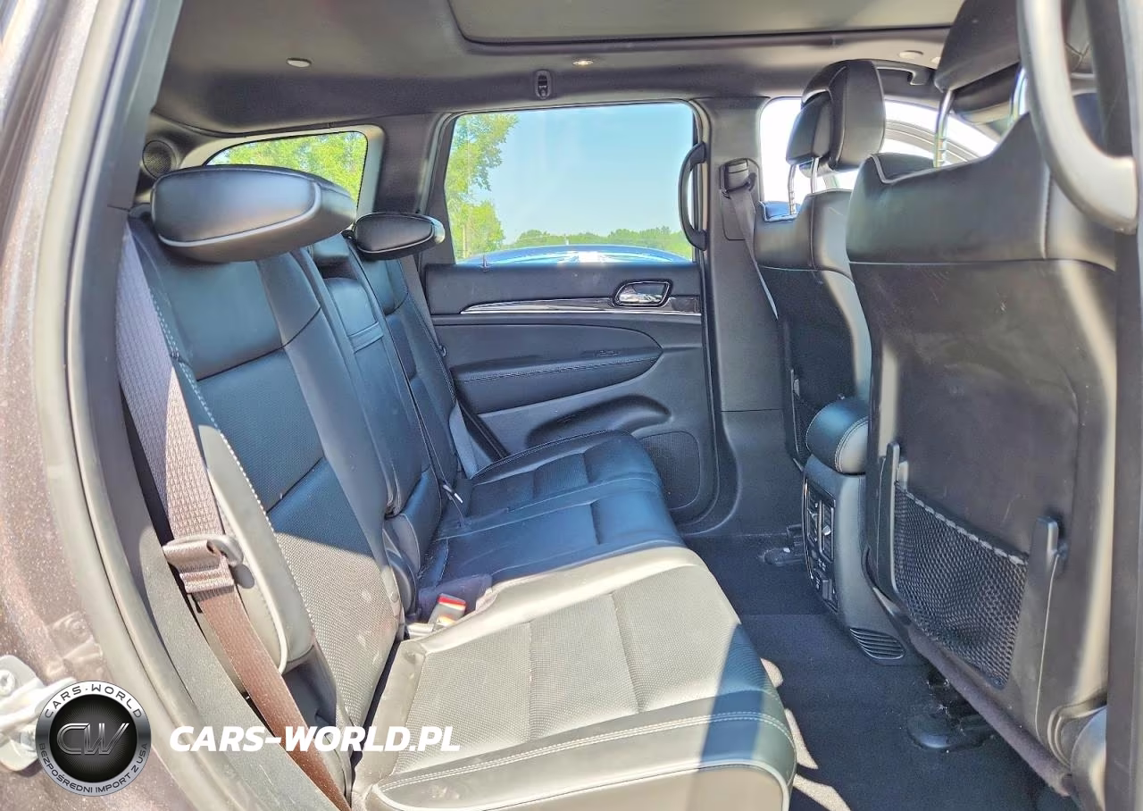 2020 Jeep Grand Cherokee Overland VIN:1C4RJFCGXLC104160 - 11