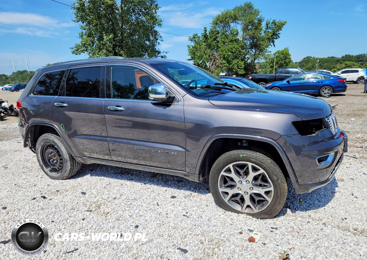 2020 Jeep Grand Cherokee Overland VIN:1C4RJFCGXLC104160 - 4