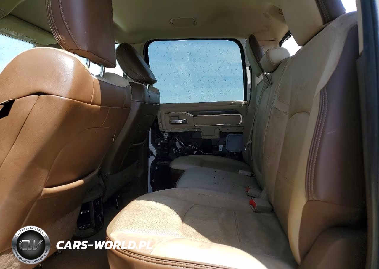 2020 Ram 3500 Laramie VIN:3C63R3JL6LG154930 - 10