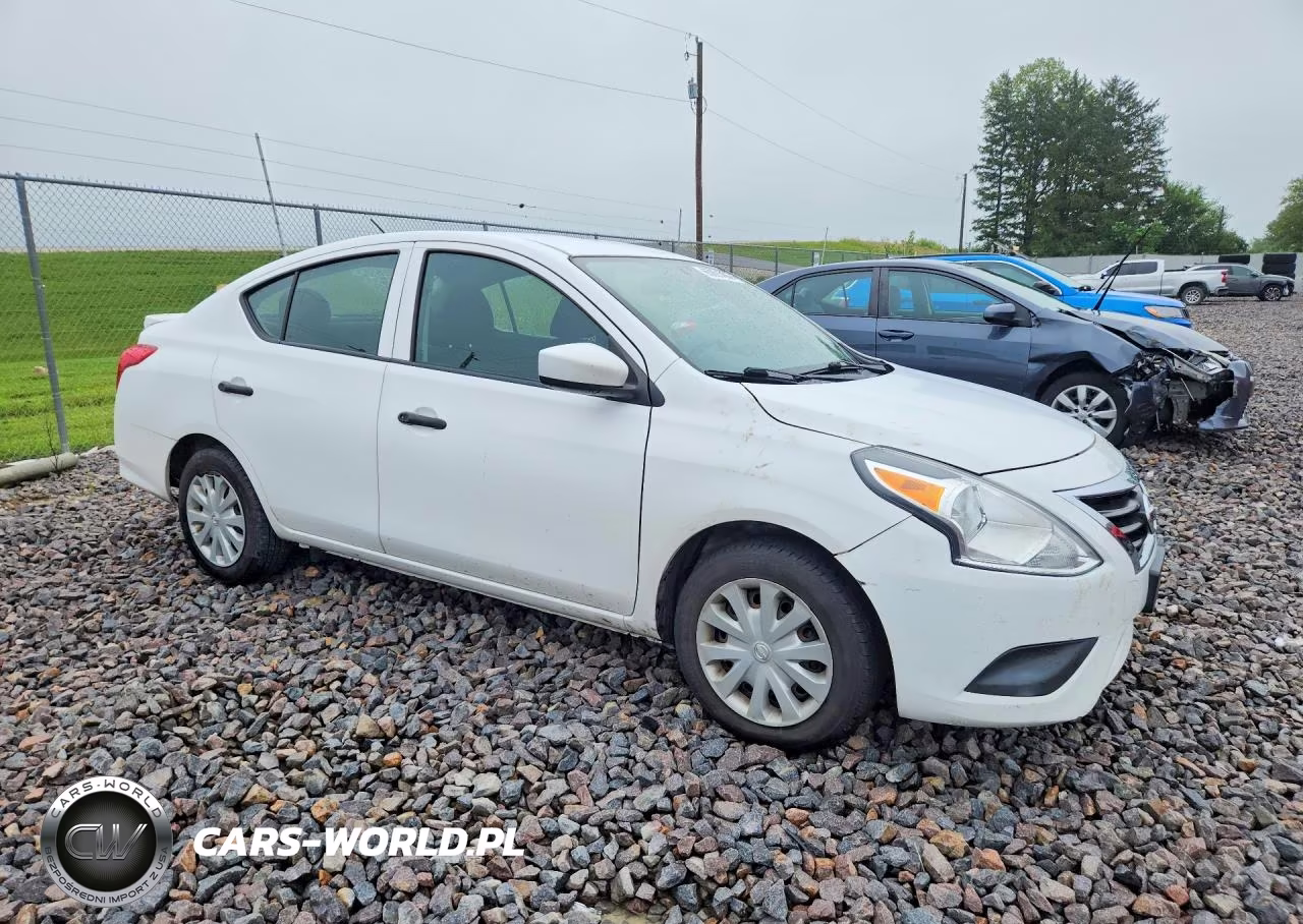 2019 Nissan Versa S Plus VIN:3N1CN7AP4KL822733 - 4