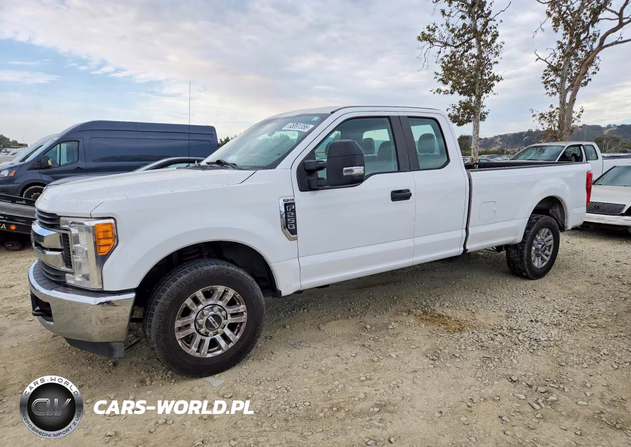 2017 Ford F250 Super Duty VIN:1FT7X2A64HEF39499 - 1