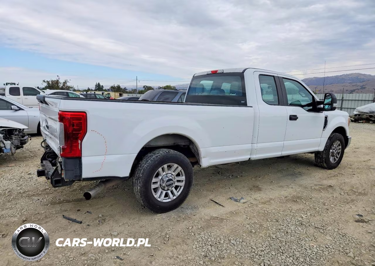 2017 Ford F250 Super Duty VIN:1FT7X2A64HEF39499 - 3