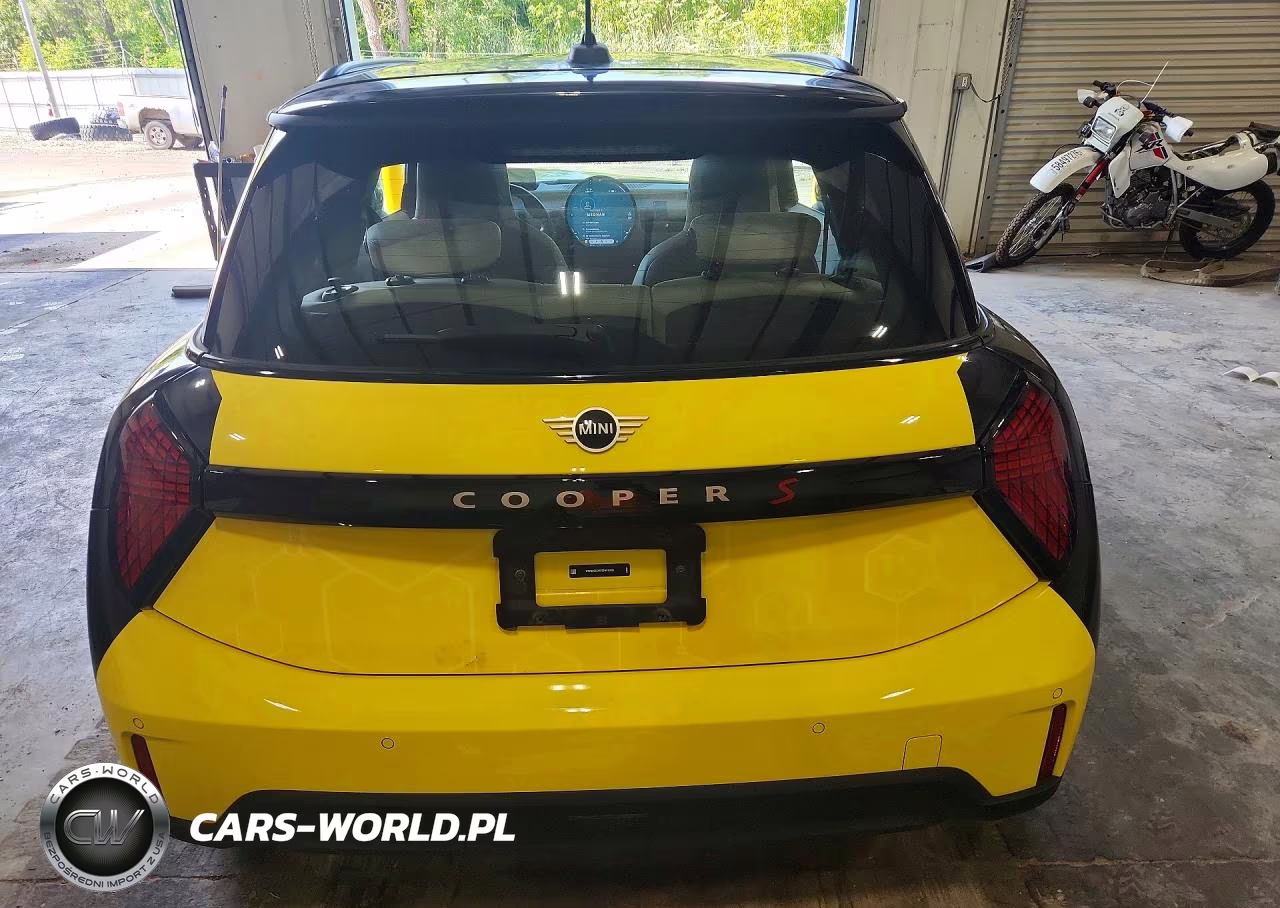 2025 Mini Cooper S VIN:WMW23GD02S2W16290 - 6