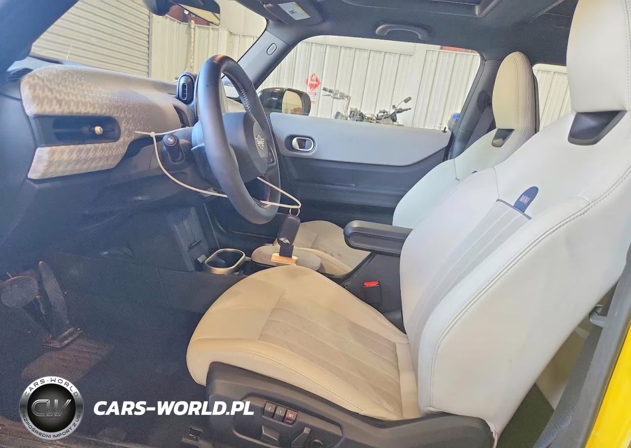 2025 Mini Cooper S VIN:WMW23GD02S2W16290 - 7