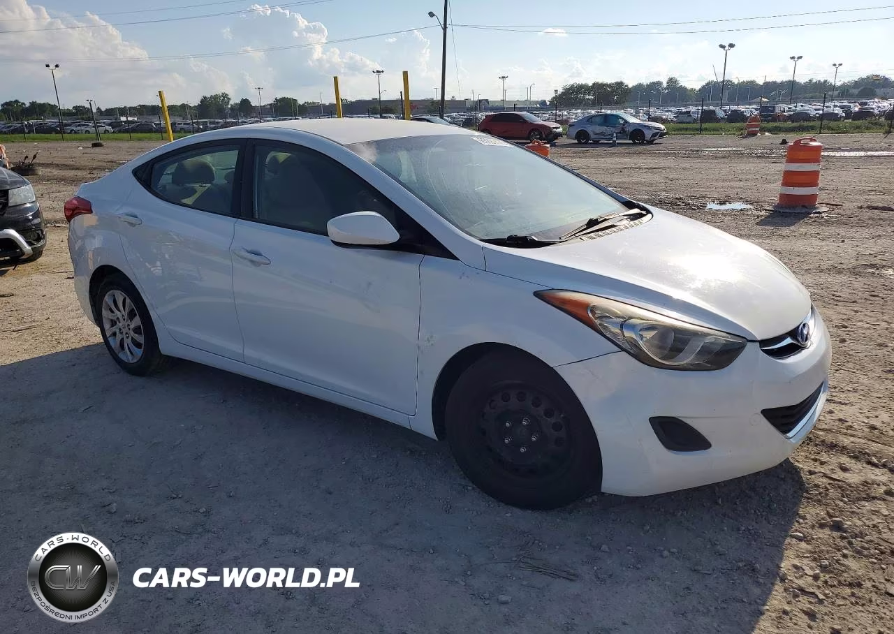 2012 Hyundai Elantra Gls VIN:5NPDH4AE8CH068226 - 4