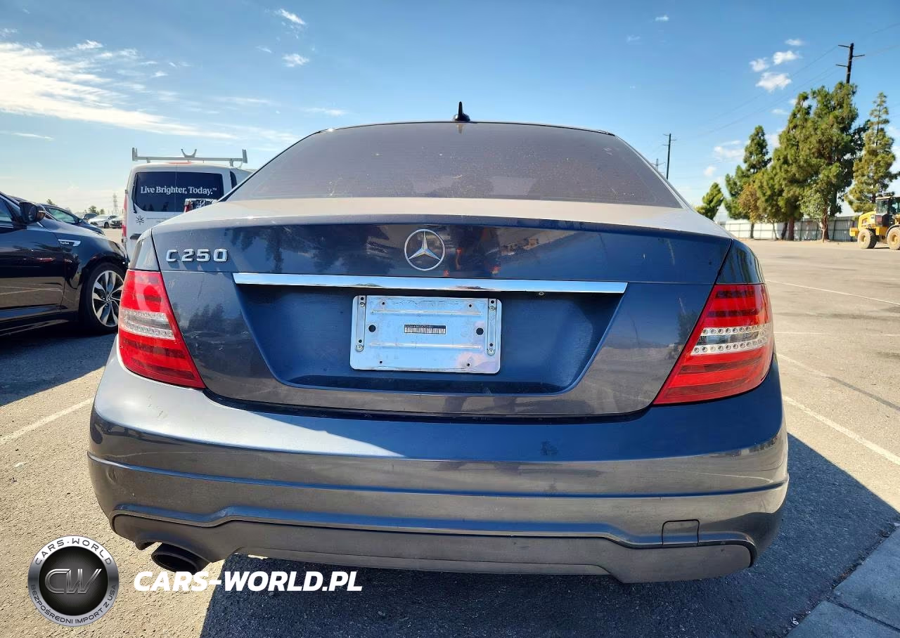 2013 Mercedes-Benz C 250 VIN:WDDGF4HB9DA754482 - 6