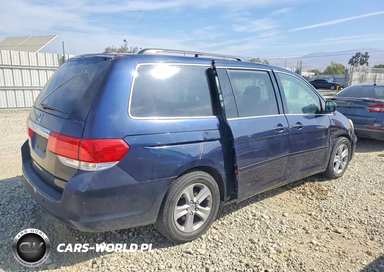 2008 Honda Odyssey Touring VIN:5FNRL38908B065074 - 3
