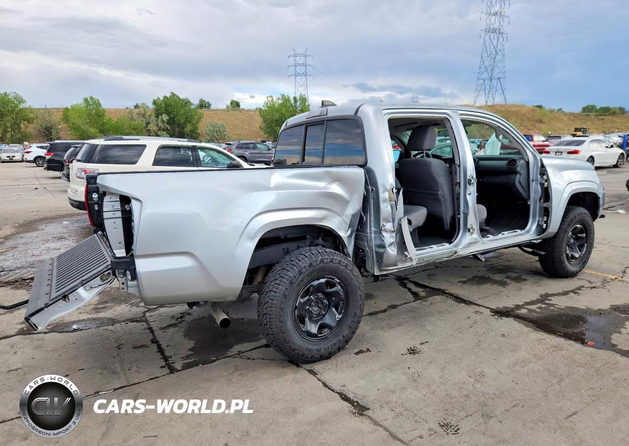 2022 Toyota Tacoma VIN:3TMCZ5AN5NM492443 - 3