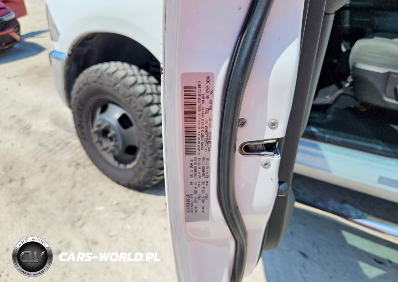 2018 Ram 3500 St VIN:3C63RRGL0JG339269 - 12