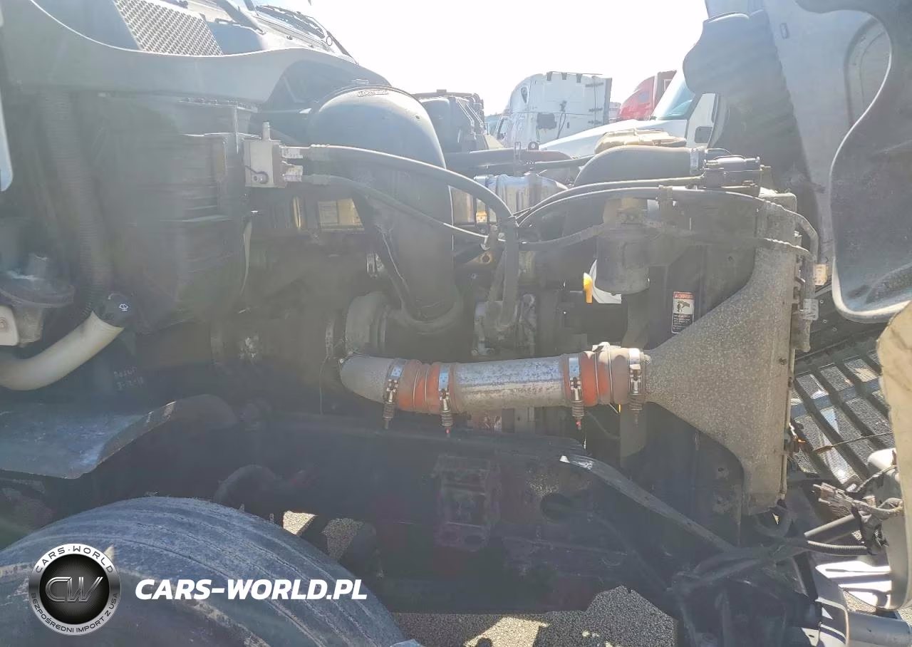 2015 Freightliner Cascadia 1 - Truck Cab And Chassis VIN:3AKJGLD53FSGK2879 - 11