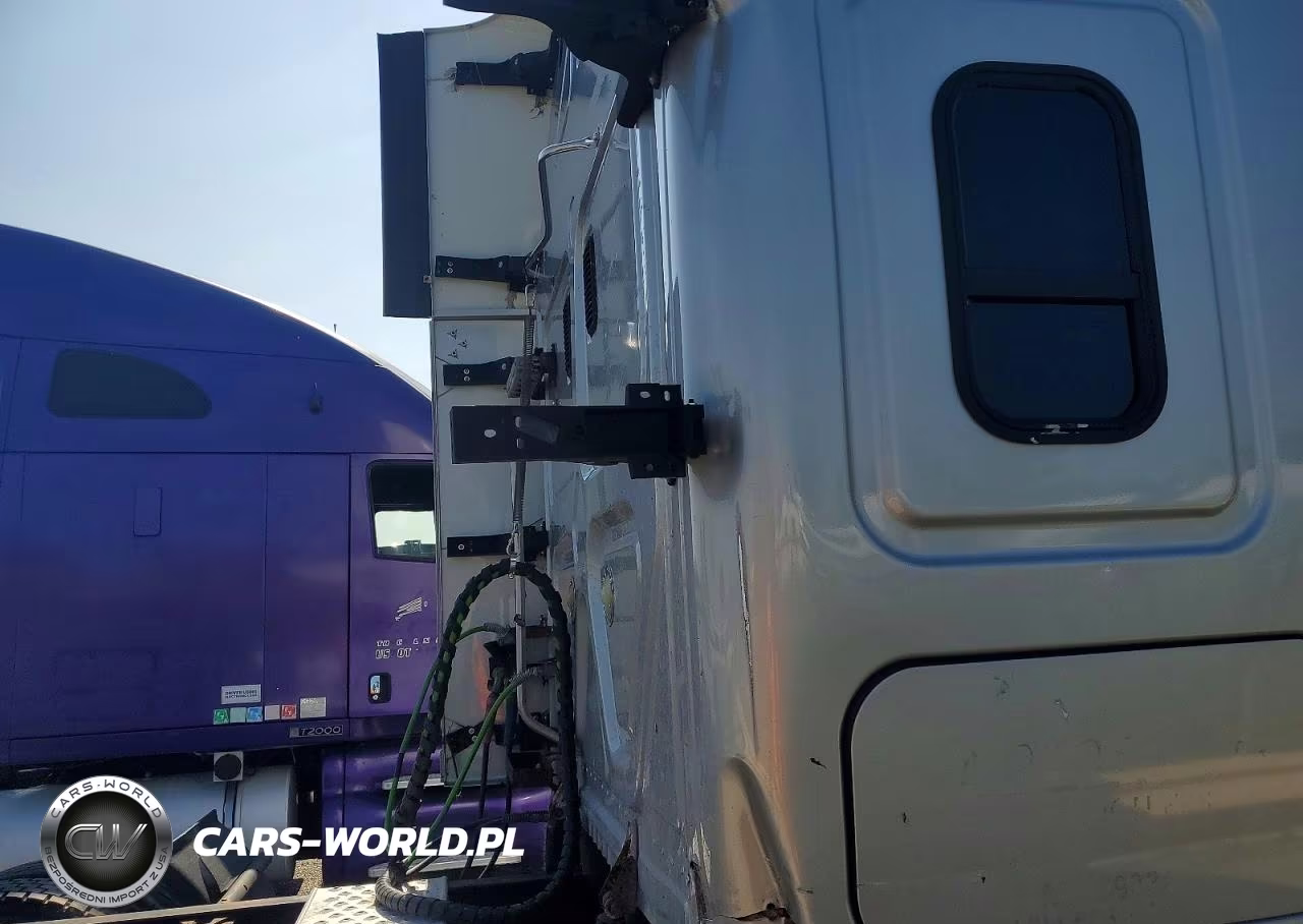 2015 Freightliner Cascadia 1 - Truck Cab And Chassis VIN:3AKJGLD53FSGK2879 - 14