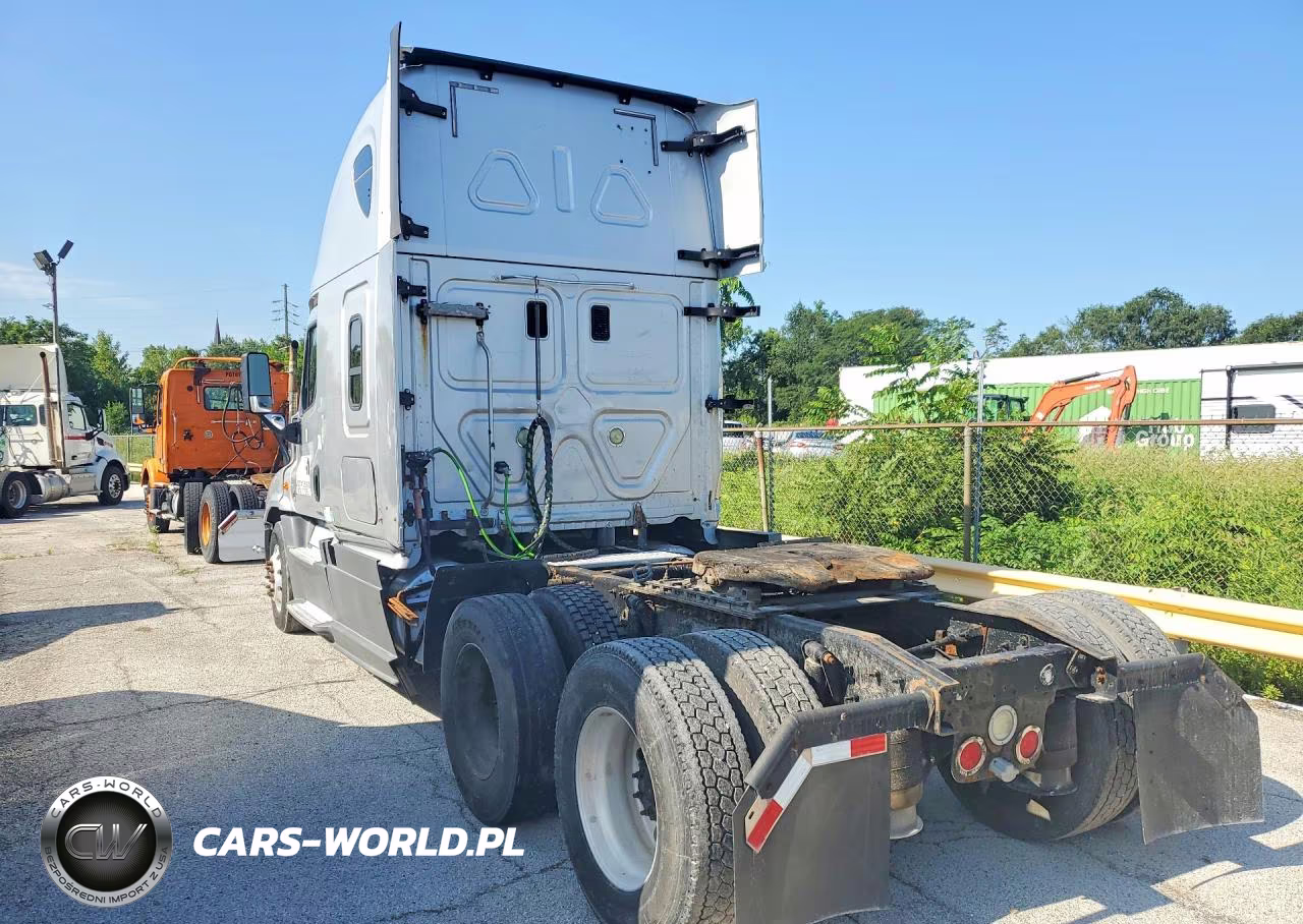 2015 Freightliner Cascadia 1 - Truck Cab And Chassis VIN:3AKJGLD53FSGK2879 - 2