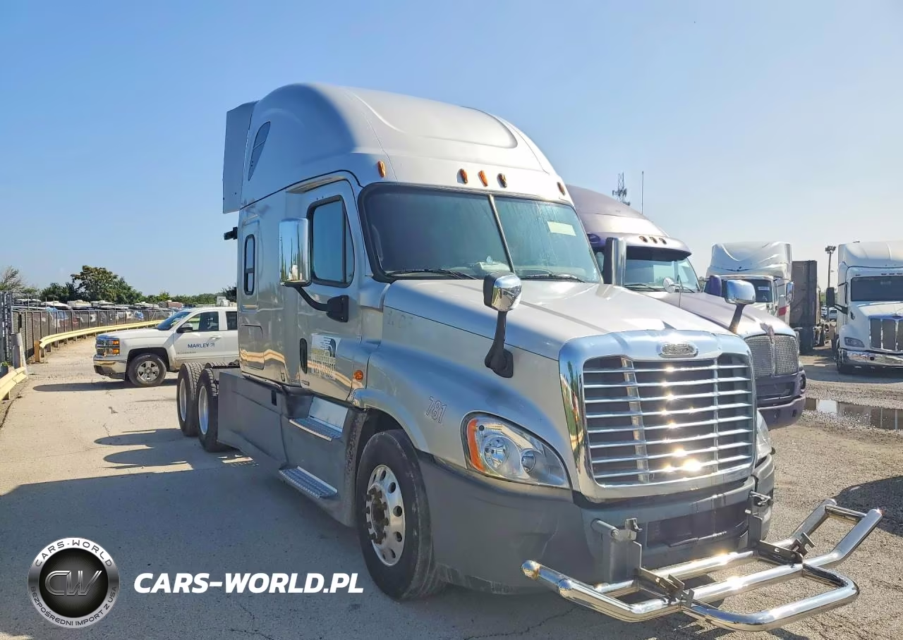 2015 Freightliner Cascadia 1 - Truck Cab And Chassis VIN:3AKJGLD53FSGK2879 - 4