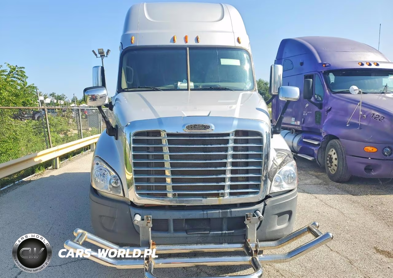2015 Freightliner Cascadia 1 - Truck Cab And Chassis VIN:3AKJGLD53FSGK2879 - 5