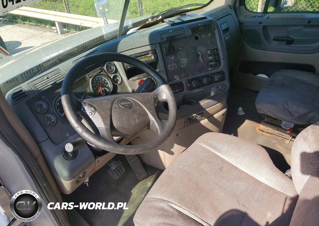 2015 Freightliner Cascadia 1 - Truck Cab And Chassis VIN:3AKJGLD53FSGK2879 - 8