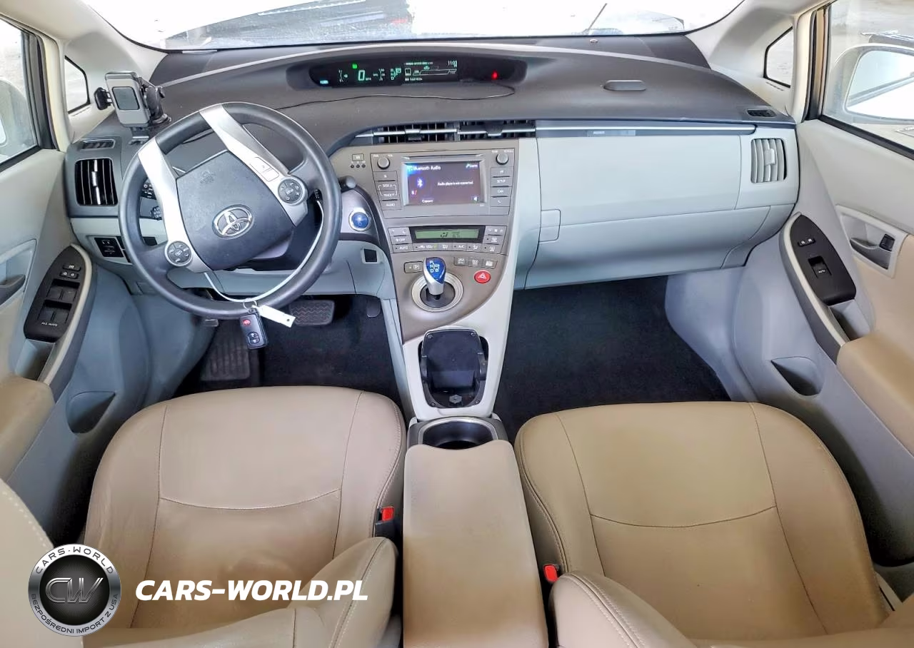 2015 Toyota Prius Two VIN:JTDKN3DU6F0482393 - 8