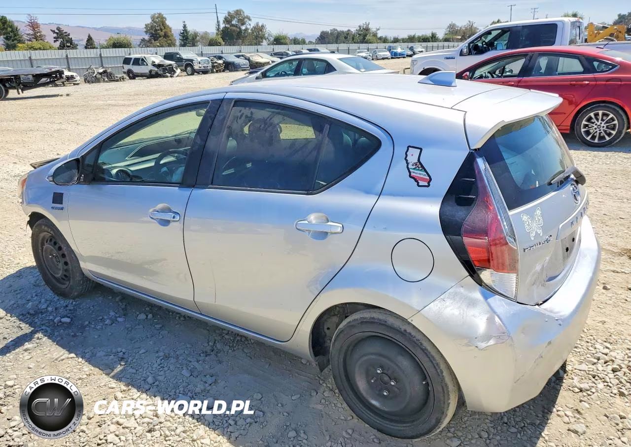 2015 Toyota Prius C One VIN:JTDKDTB3XF1107839 - 2