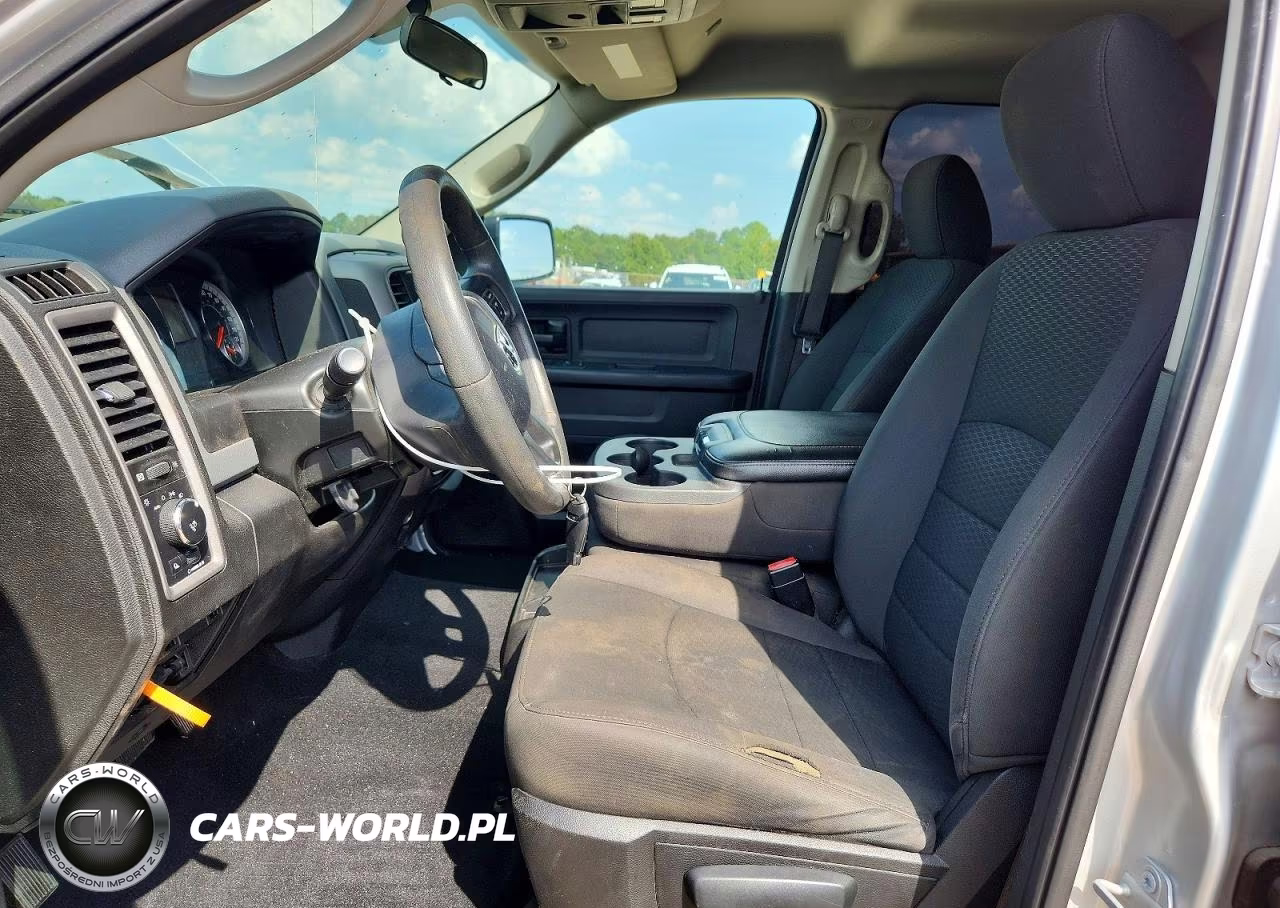 2019 Ram 1500 Classic Tradesman VIN:1C6RR7KT0KS548558 - 7