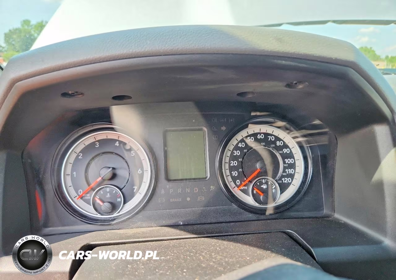2019 Ram 1500 Classic Tradesman VIN:1C6RR7KT0KS548558 - 9