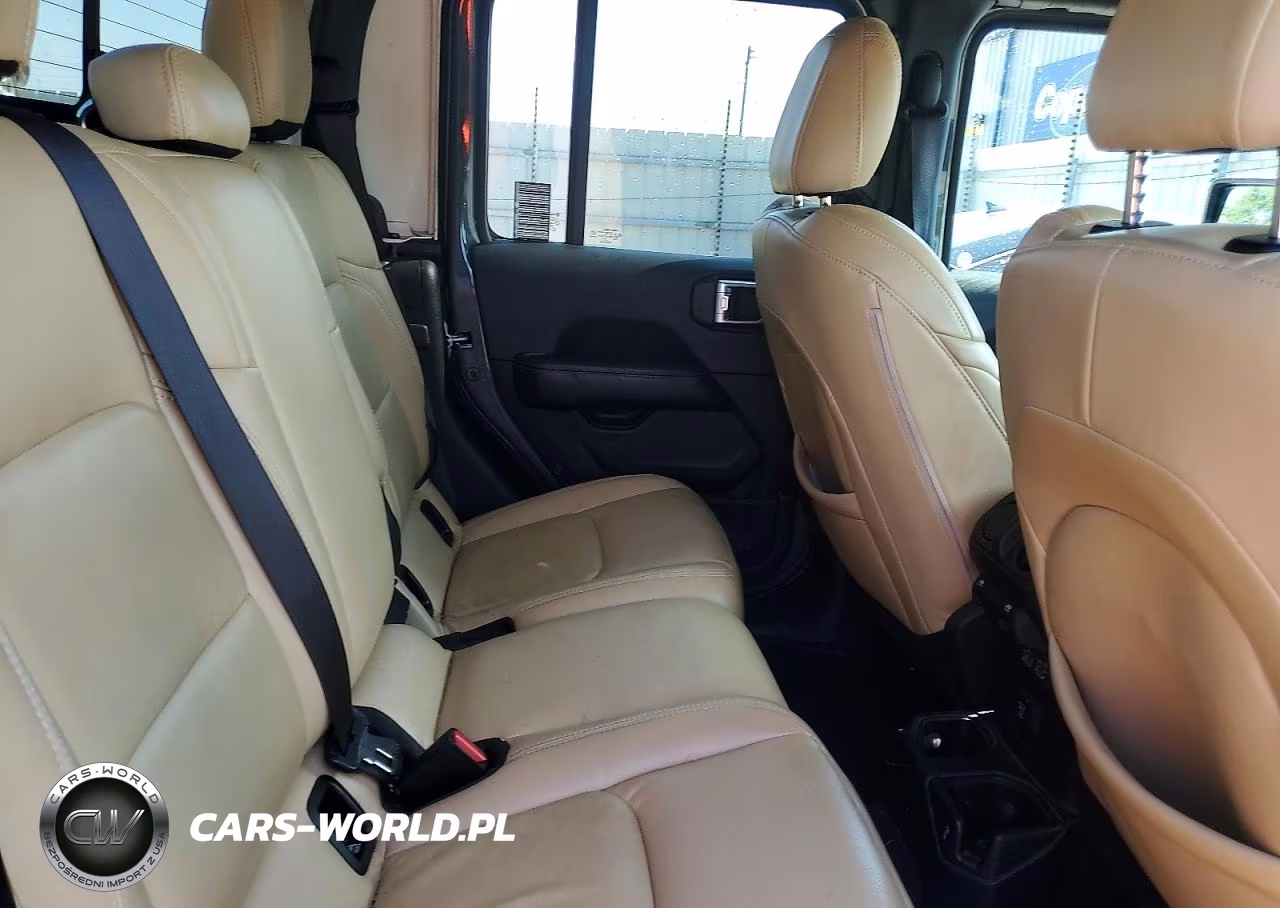 2020 Jeep Gladiator Overland VIN:1C6HJTFG2LL171882 - 10