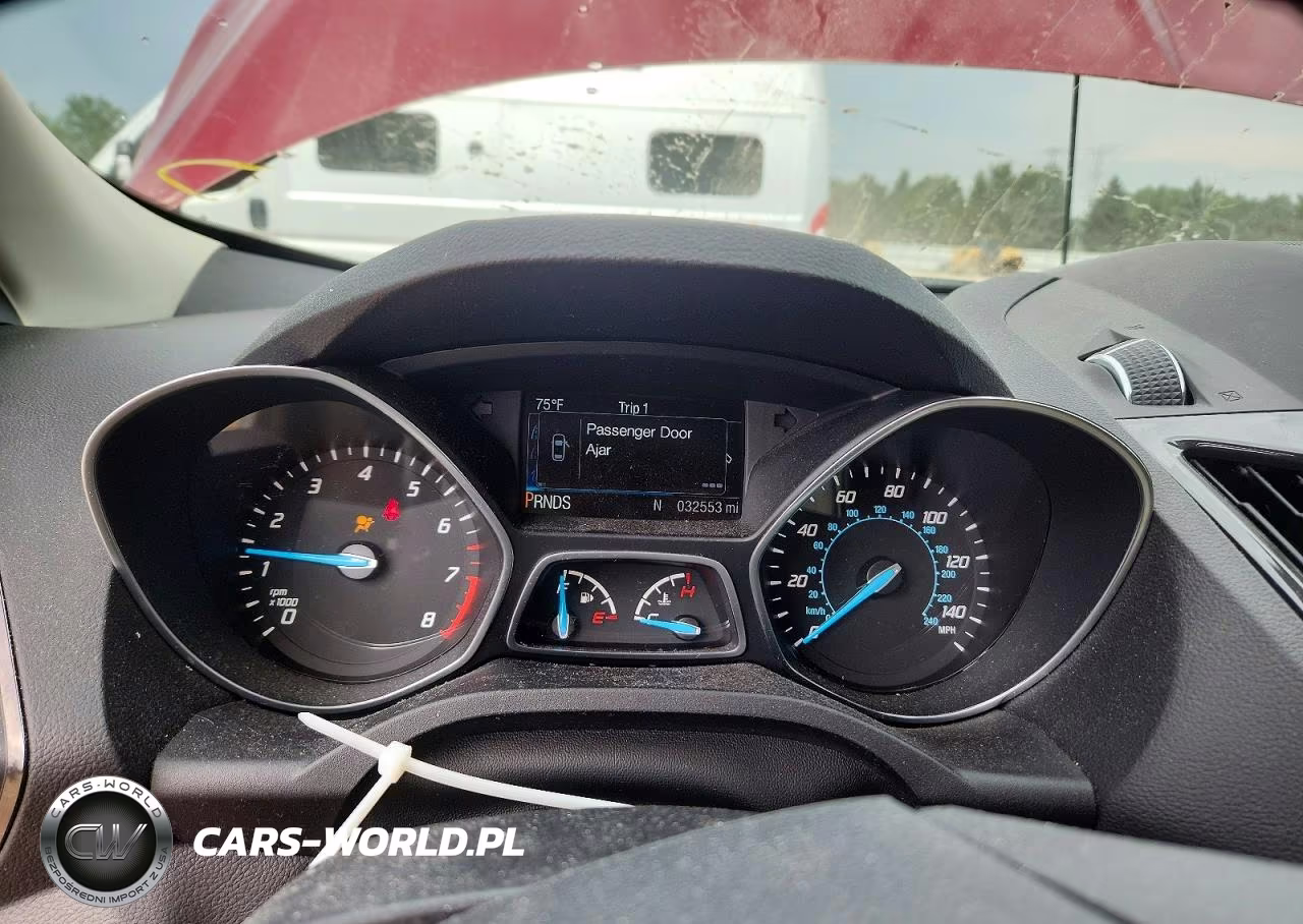 2016 Ford Escape Titanium VIN:1FMCU9J96GUA81877 - 9
