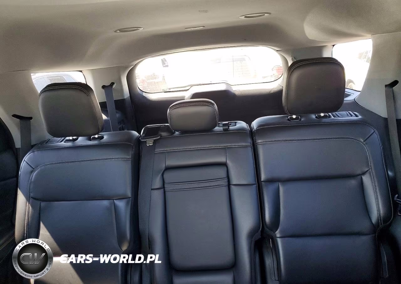 2023 Ford Explorer Xlt VIN:1FMSK8DH5PGA61228 - 10