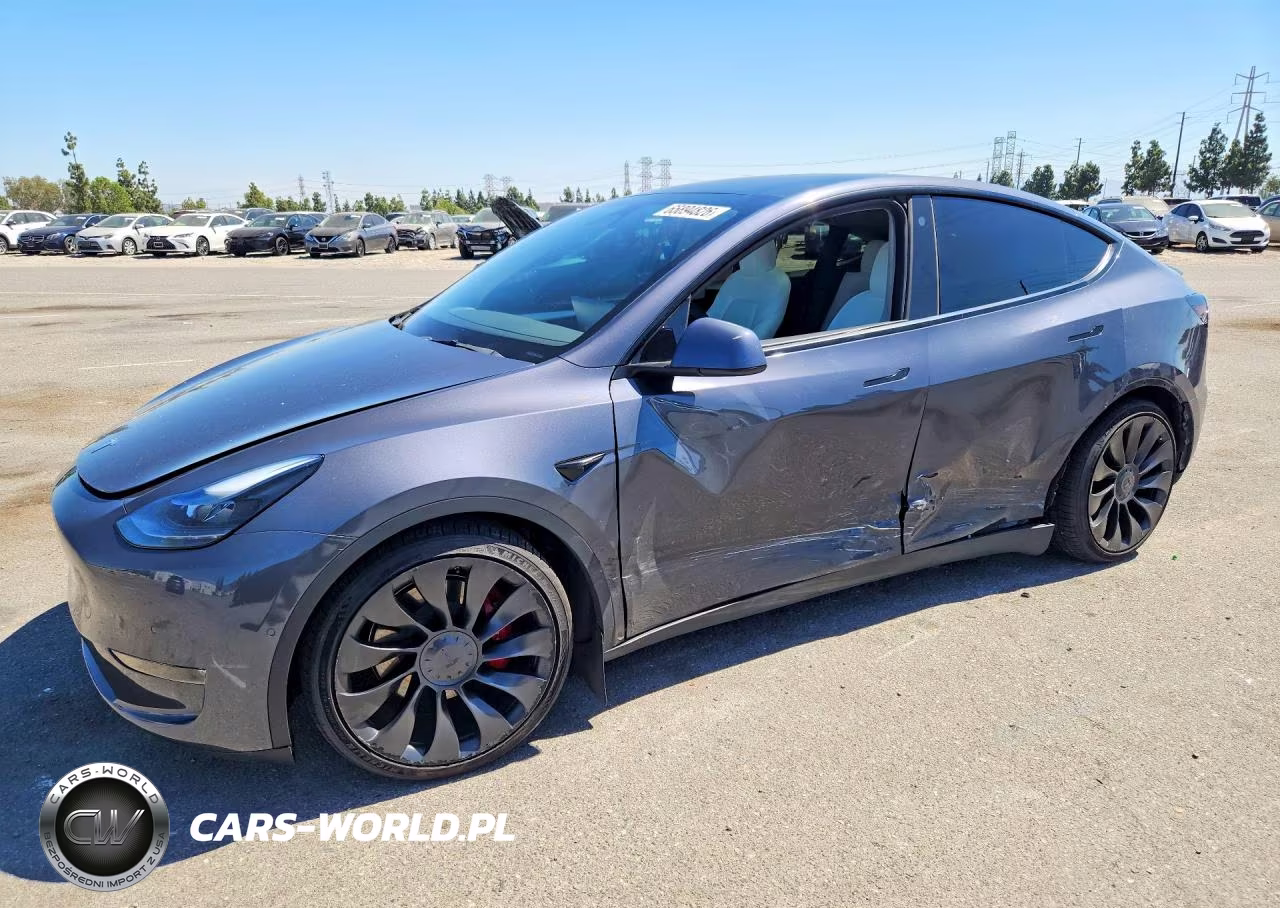 2022 Tesla Model Y VIN:7SAYGDEF9NF546357 - 1