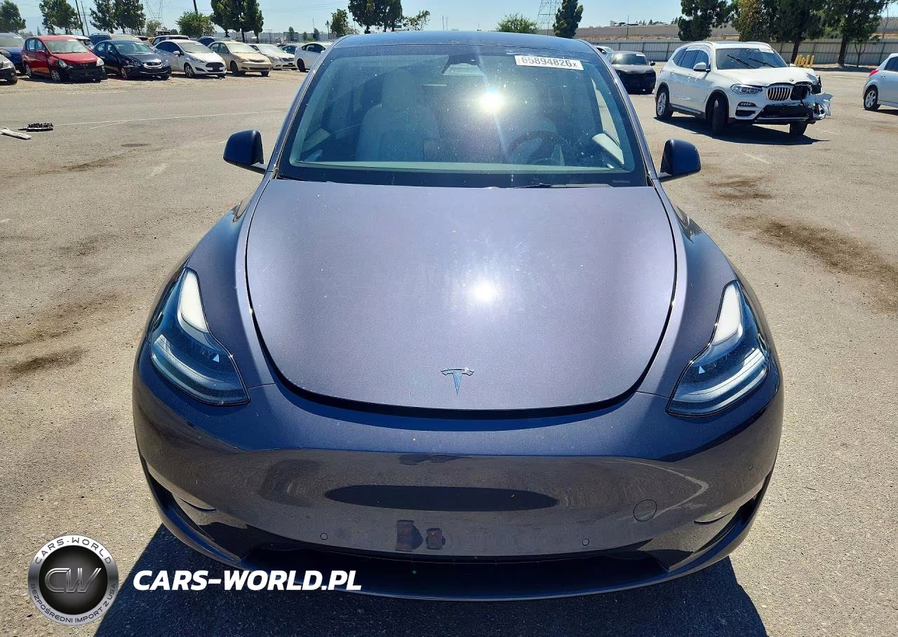2022 Tesla Model Y VIN:7SAYGDEF9NF546357 - 5