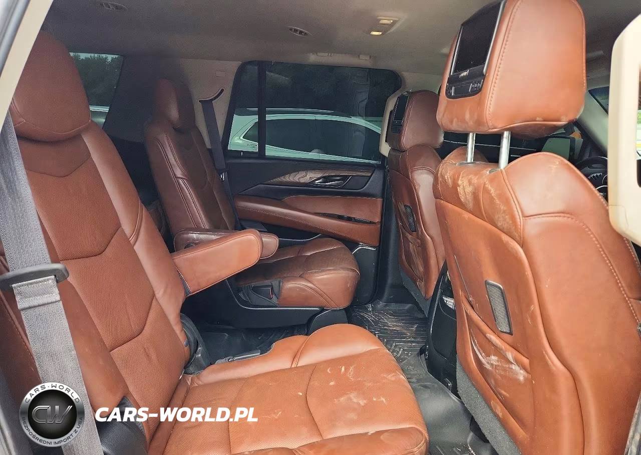 2018 Cadillac Escalade Luxury VIN:1GYS4BKJXJR225306 - 11
