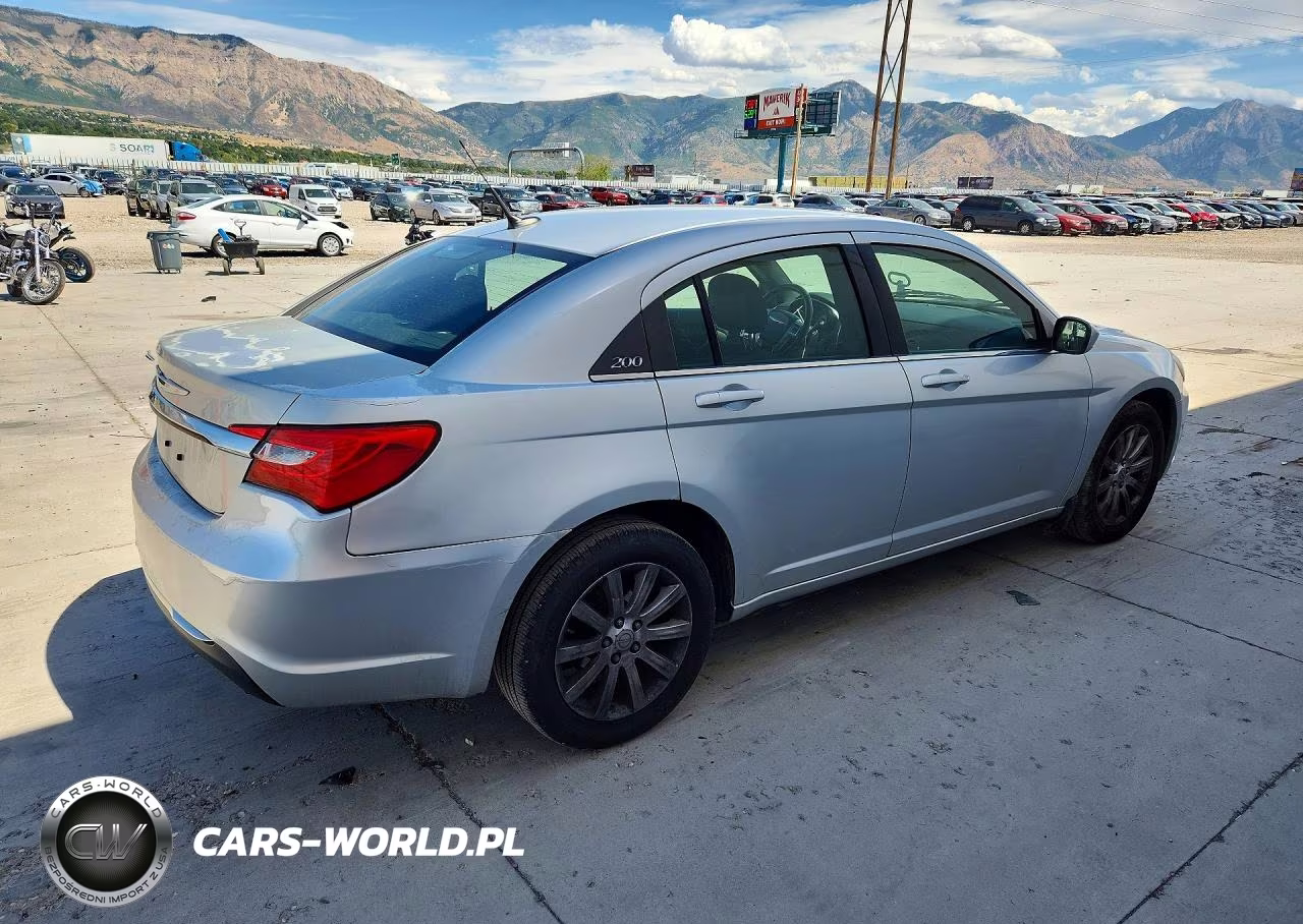 2011 Chrysler 200 Touring VIN:1C3BC1FB7BN531124 - 3