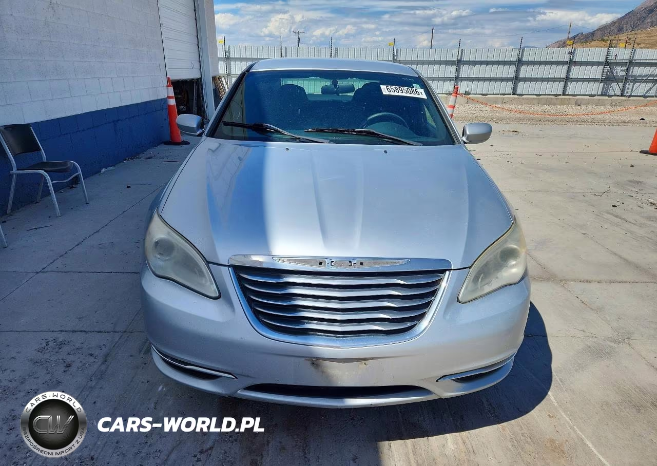 2011 Chrysler 200 Touring VIN:1C3BC1FB7BN531124 - 5