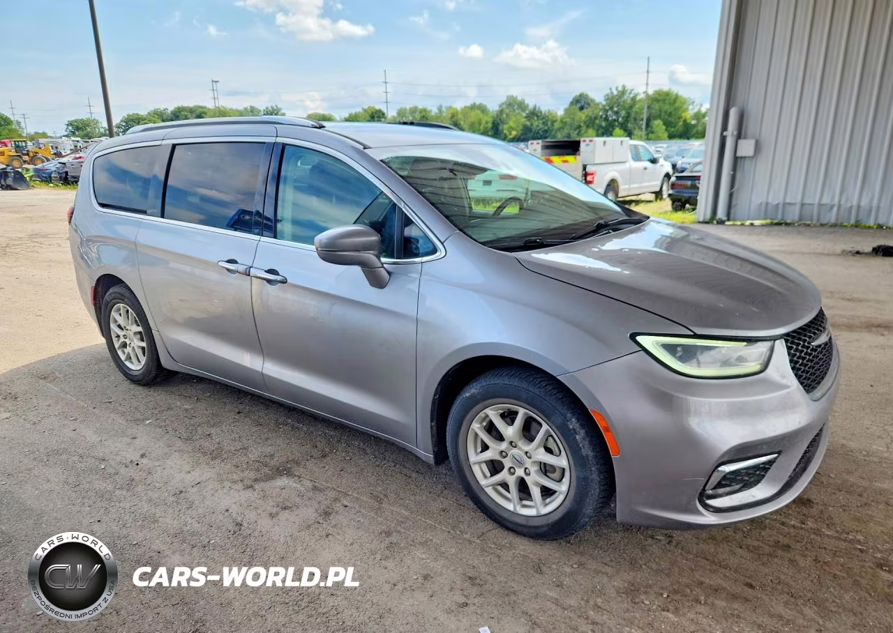 2021 Chrysler Pacifica Touring L VIN:2C4RC1BG4MR533396 - 4