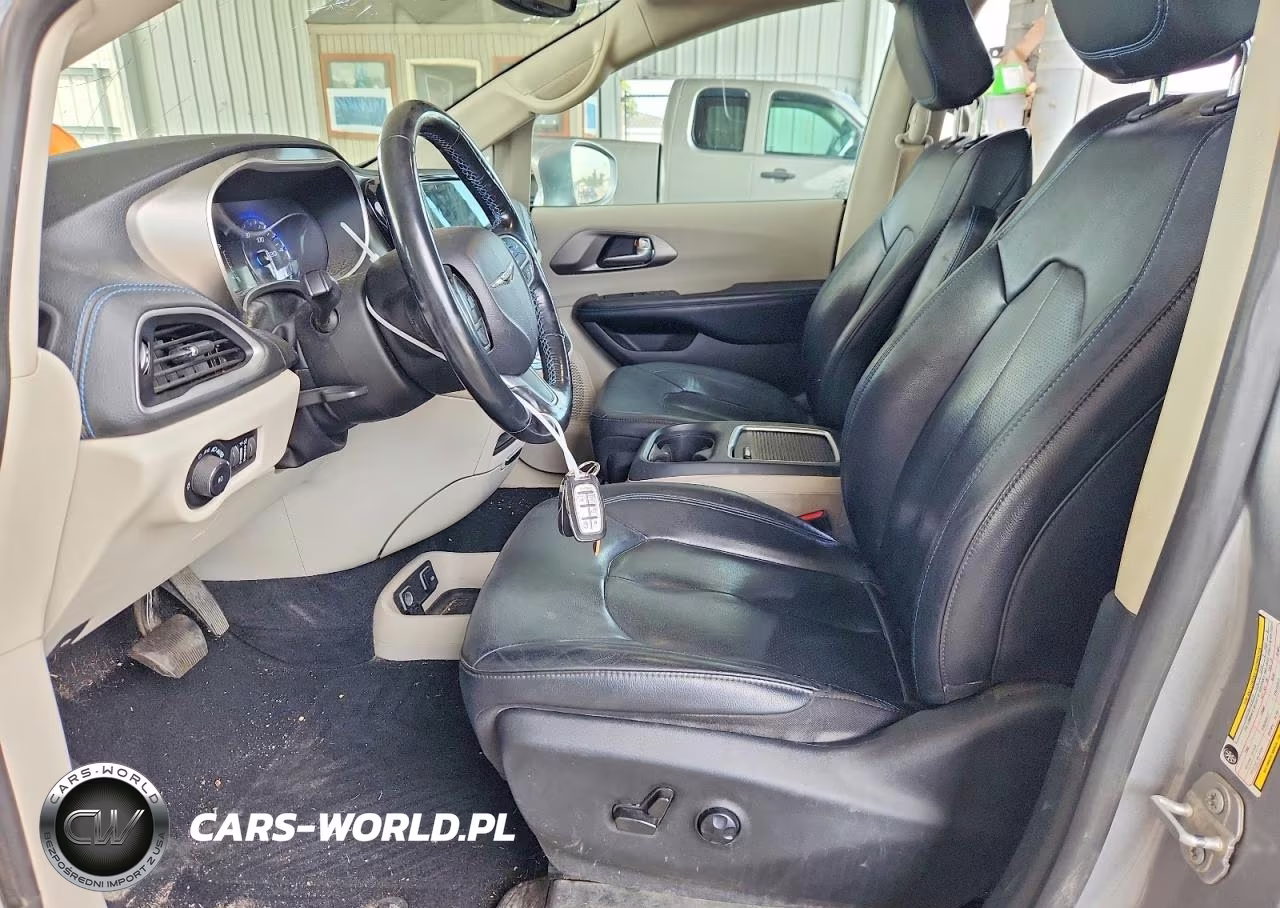 2021 Chrysler Pacifica Touring L VIN:2C4RC1BG4MR533396 - 7