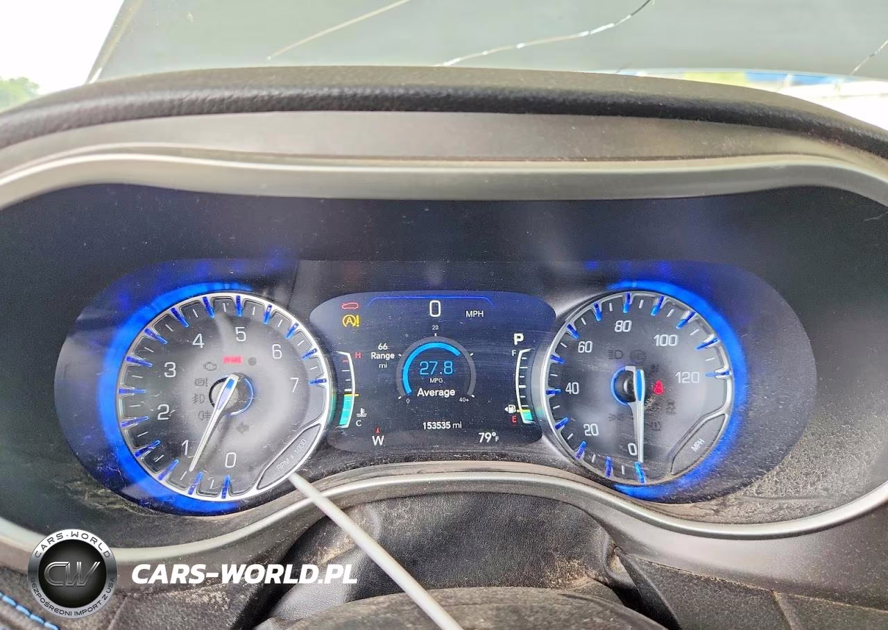 2021 Chrysler Pacifica Touring L VIN:2C4RC1BG4MR533396 - 9