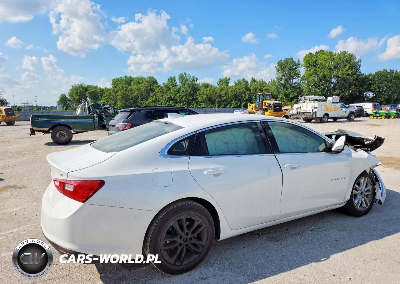 2016 Chevrolet Malibu Lt VIN:1G1ZE5ST5GF324039 - 3