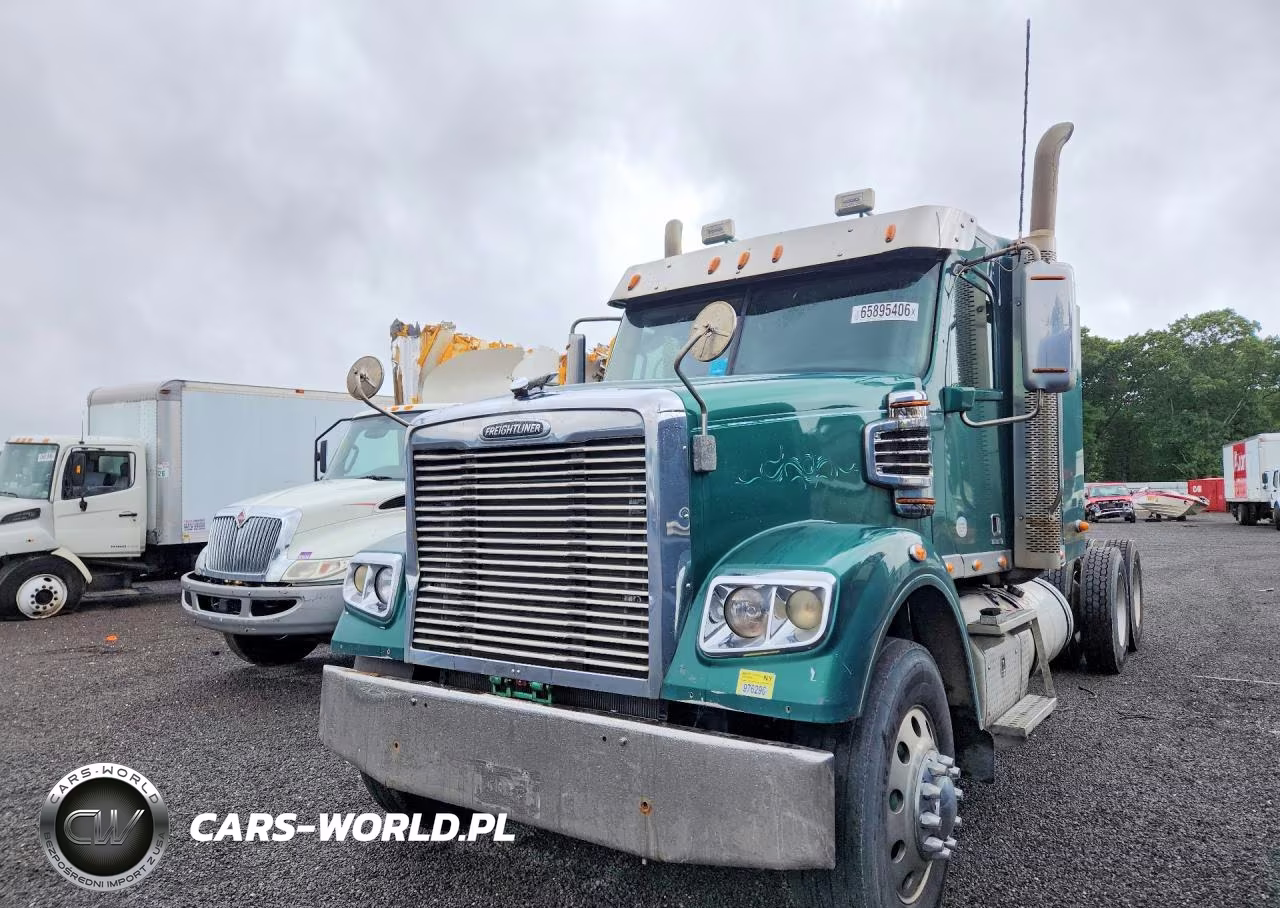 2013 Freightliner Coronado Semi Truck